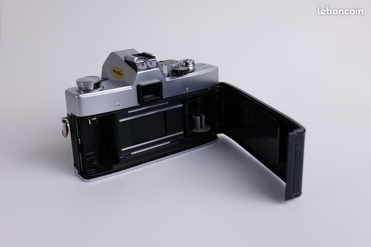 Minolta SR 101 35mm + MC Rokor-PF 50mm F1.7 – Reflex Argentique Japonais