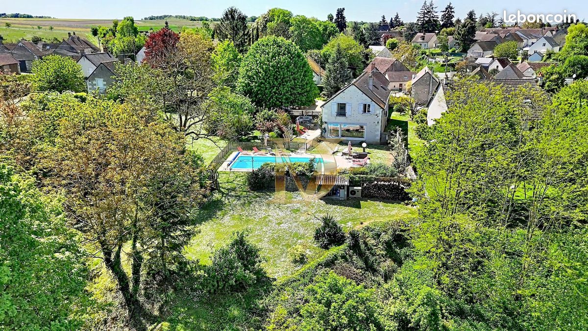 Maison 10 pièces 350 m² · à Francueil · 350 m² · 894 400 €