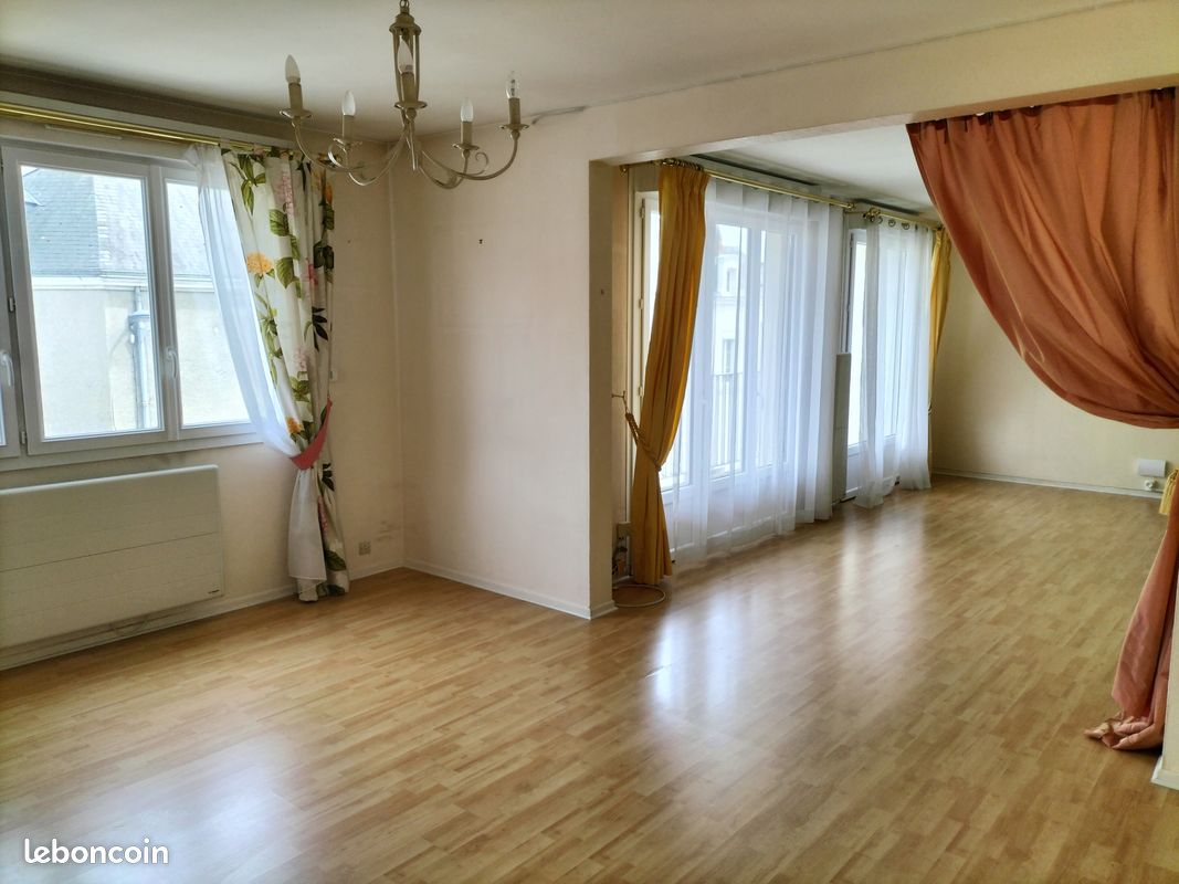 Appartement 3 pièces 80 m² · à Laval · 80 m² · 660 €/mois