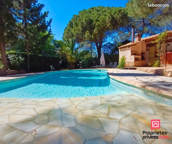 Villa 12 pièces 288 m²