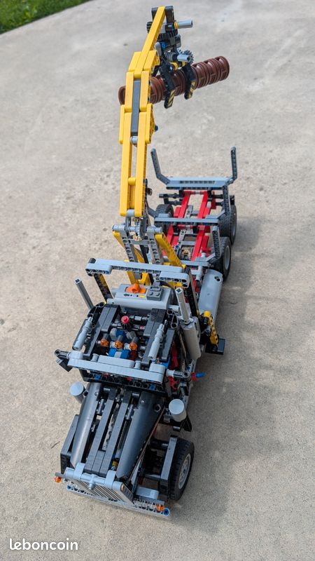 Lego 9397 Le camion forestier (image 2)