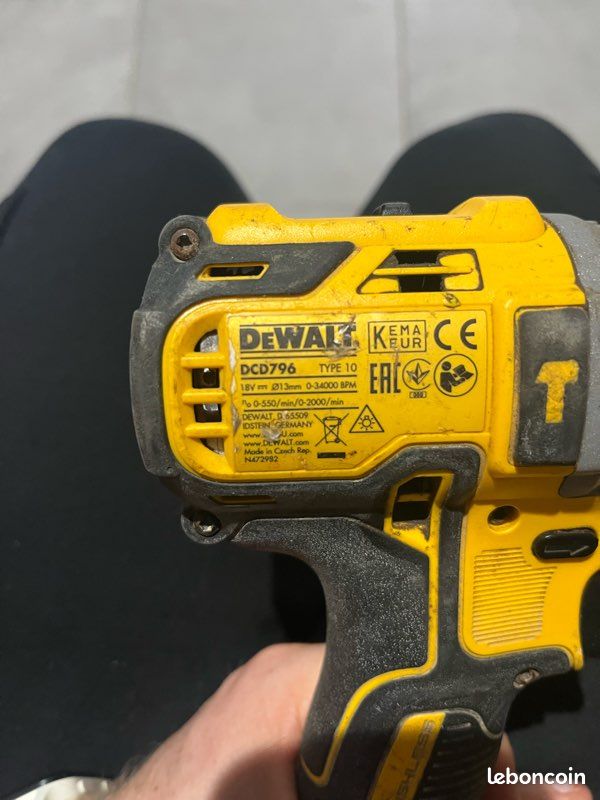 Perceuse-visseuse DeWalt DCD796 18V XR Brushless (image 2)