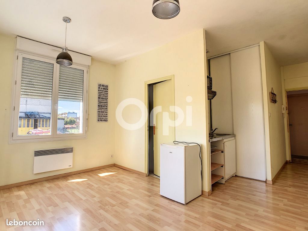 Studio 1 pièce 19 m² - Brive-la-Gaillarde 19100 (image principale 0)