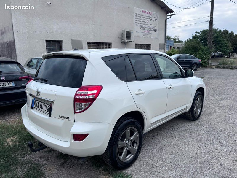 TAYOTA RAV4 150CH D-4D 4WD Limited Edition+ attelage (image 3)
