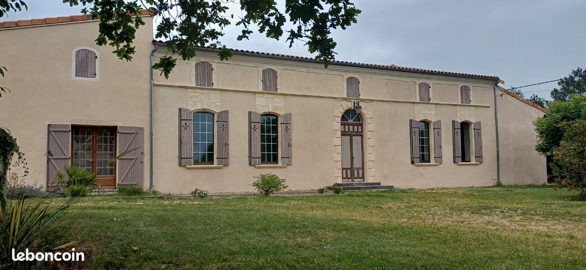 Maison 6 pièces 170 m² · à Laruscade · 170 m² · 372 000 €