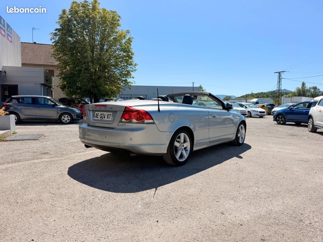 Volvo C70 D5 180ch Momentum (image 4)