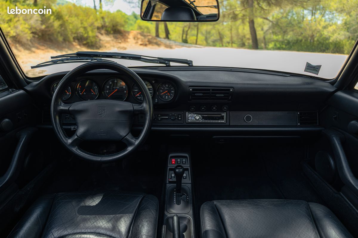 Porsche 911 993 Carrera 2 Tiptronic - Bon état général - Dossier de factures et CT complet depuis 2001 - Pas de carnet Garantie (image 3)