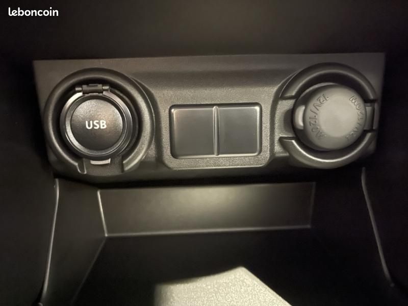 Suzuki Swift 1.2 Hybrid 83ch Avantage (image 24)
