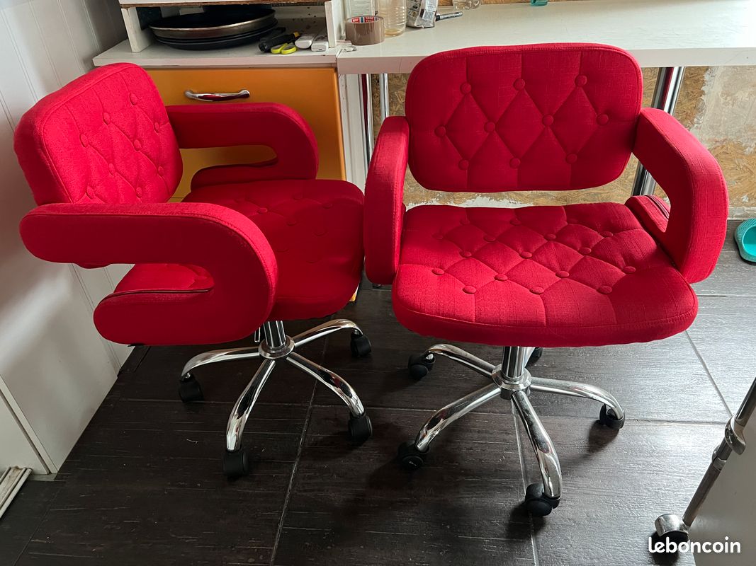 Fauteuils design x 2 rouges état neuf roulettes (image 1)
