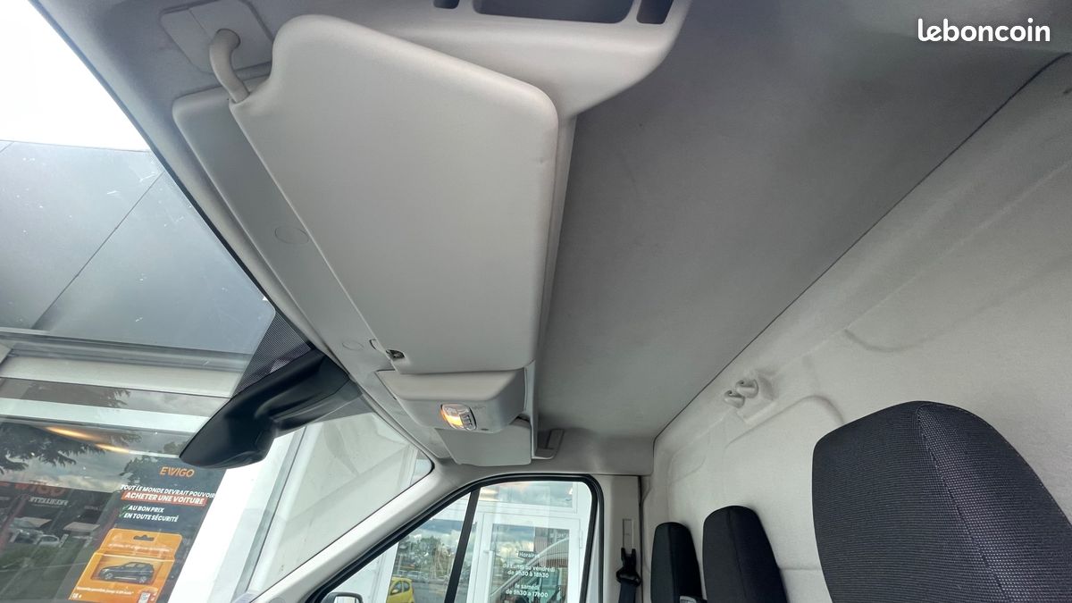Ford transit vu fourgon 2t t290 2.0 tdci 130 l2h2 ambiente - prix ht 12 075 eur - tva recuperable (image 28)