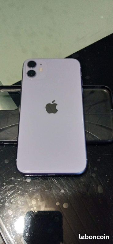 IPhone 11 (image 3)