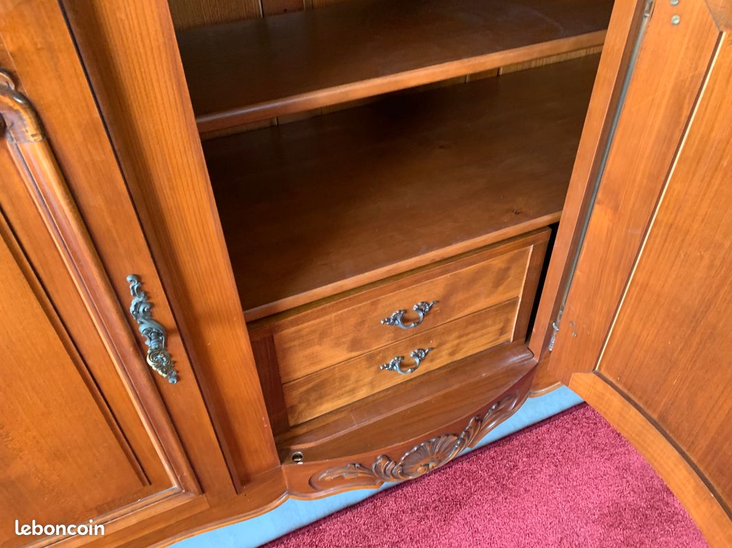 Vends salle à manger et banquettes (image 10)