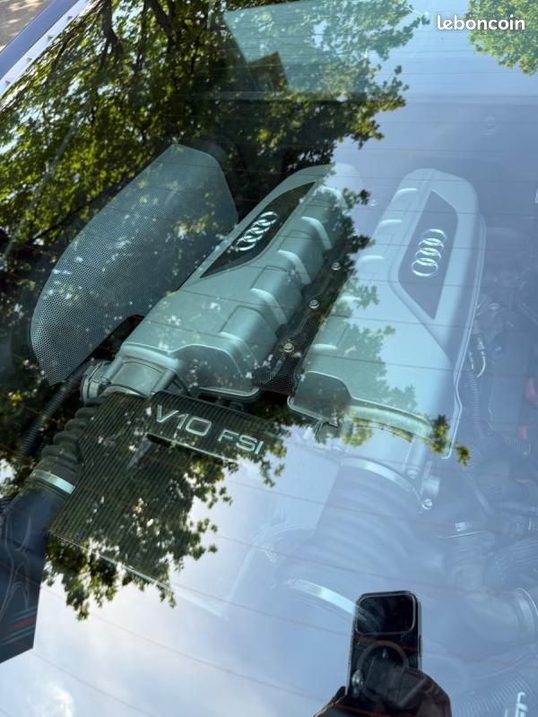 Audi R8 COUPE 5.2 FSI QUATTRO V10. 31.000KM (image 9)