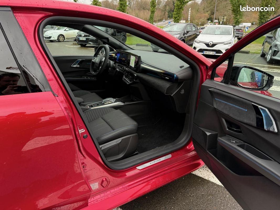 RENAULT CLIO 1.8 E-Tech Hybride - 160 - BVA multi-modes VI BERLINE Esprit Alpine (image 8)