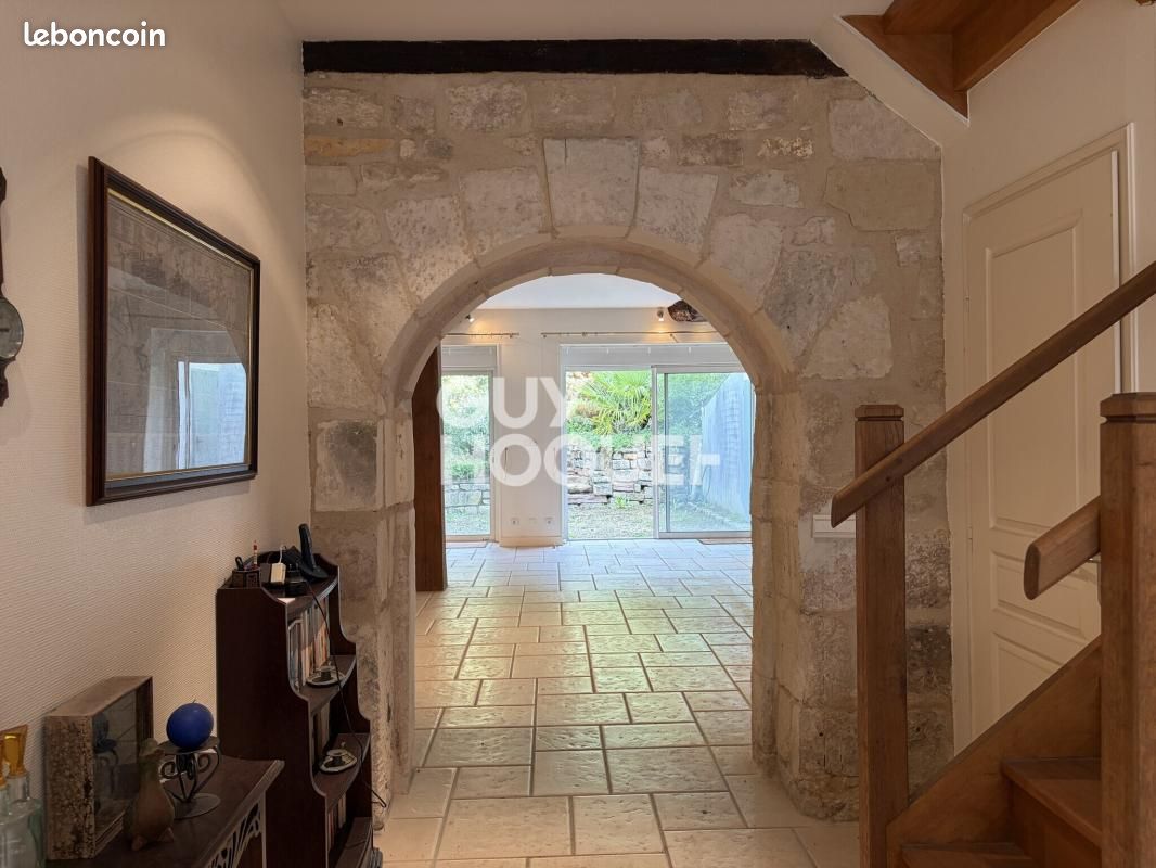 Maison 7 pièces 163 m² · à Saintes · 163 m² · 295 400 €