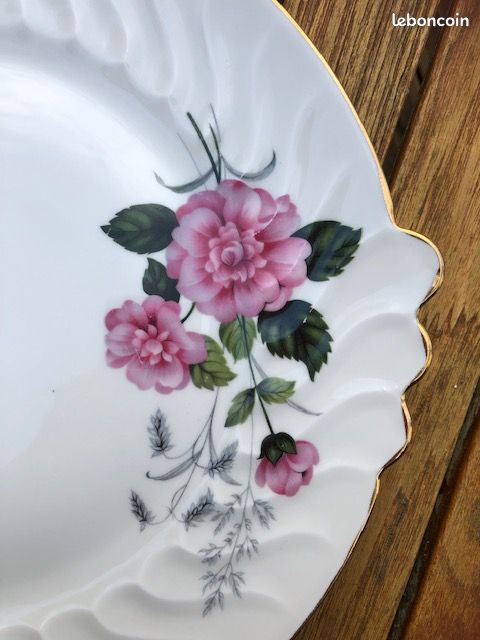 Service à dessert: 1 plat et 11 assiettes porcelaine décor fleuri et liseré or (image 6)
