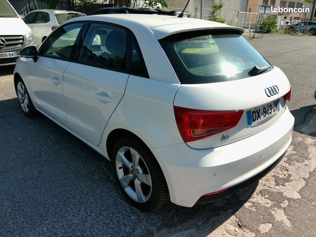 Audi A1 sportback 1.0 TSI 95 AMBITION S TRONIC 7 5P / 5 PLACES 11/15 64MKM 2°M / FRANCE CARPLAY/GPS/TEL/REGUL/JA16/CLIM/BVA+PALETTES/FACTURES ENTRETIEN (image 7)