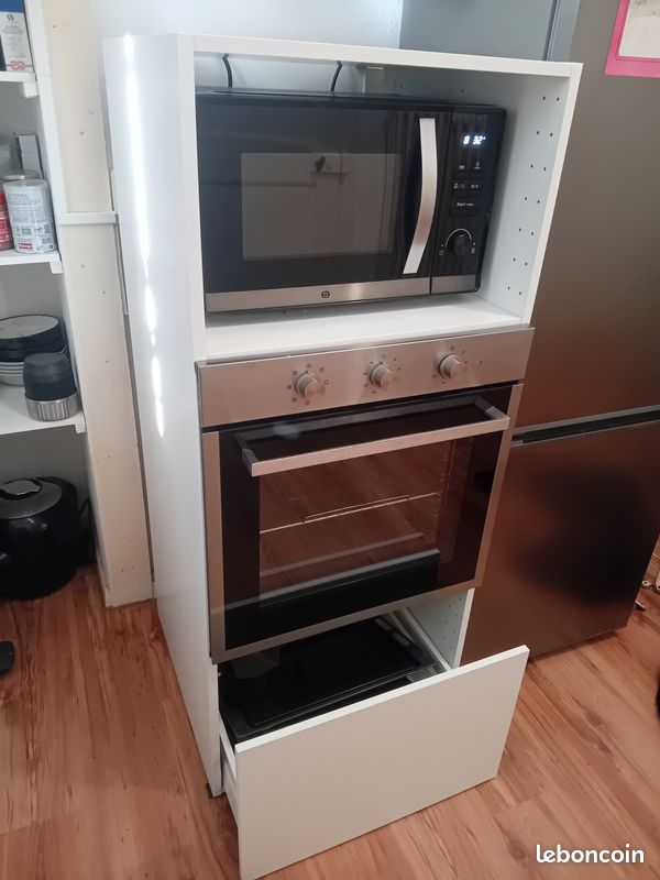 Ensemble four + micro-onde + meuble (image 1)
