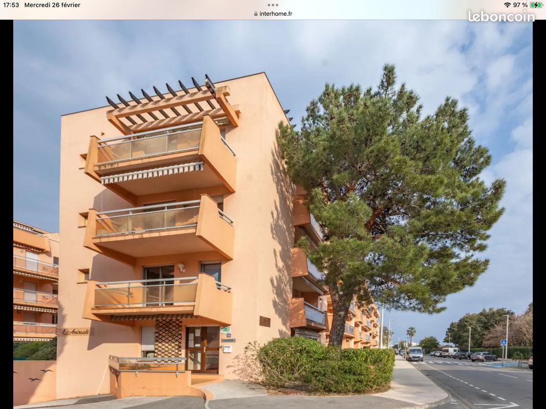 Superbe Studio à 50 m de la plage de Bormes la Faviere (image 12)