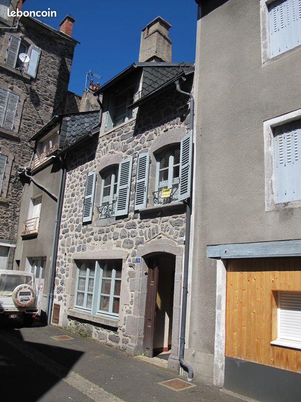 Maison 4 pièces 76 m² · à Allanche · 76 m² · 470 €