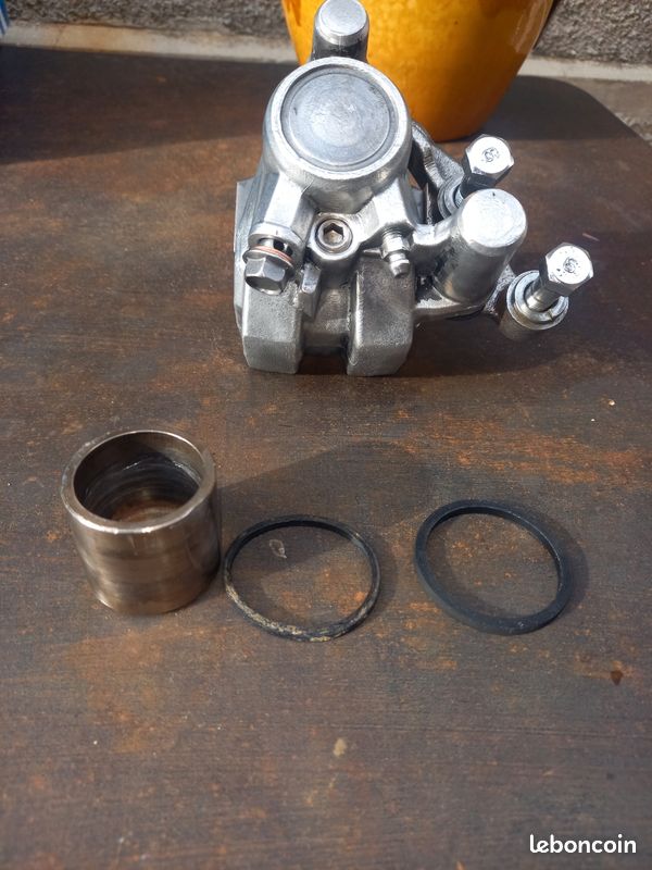 Maître cylindre arrière Yamaha xv 500 (image 1)