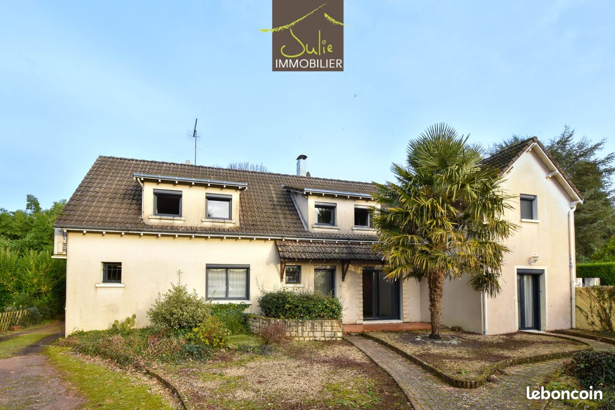 Maison 7 pièces 228 m² · à Cerizay · 228 m² · 241 200 €