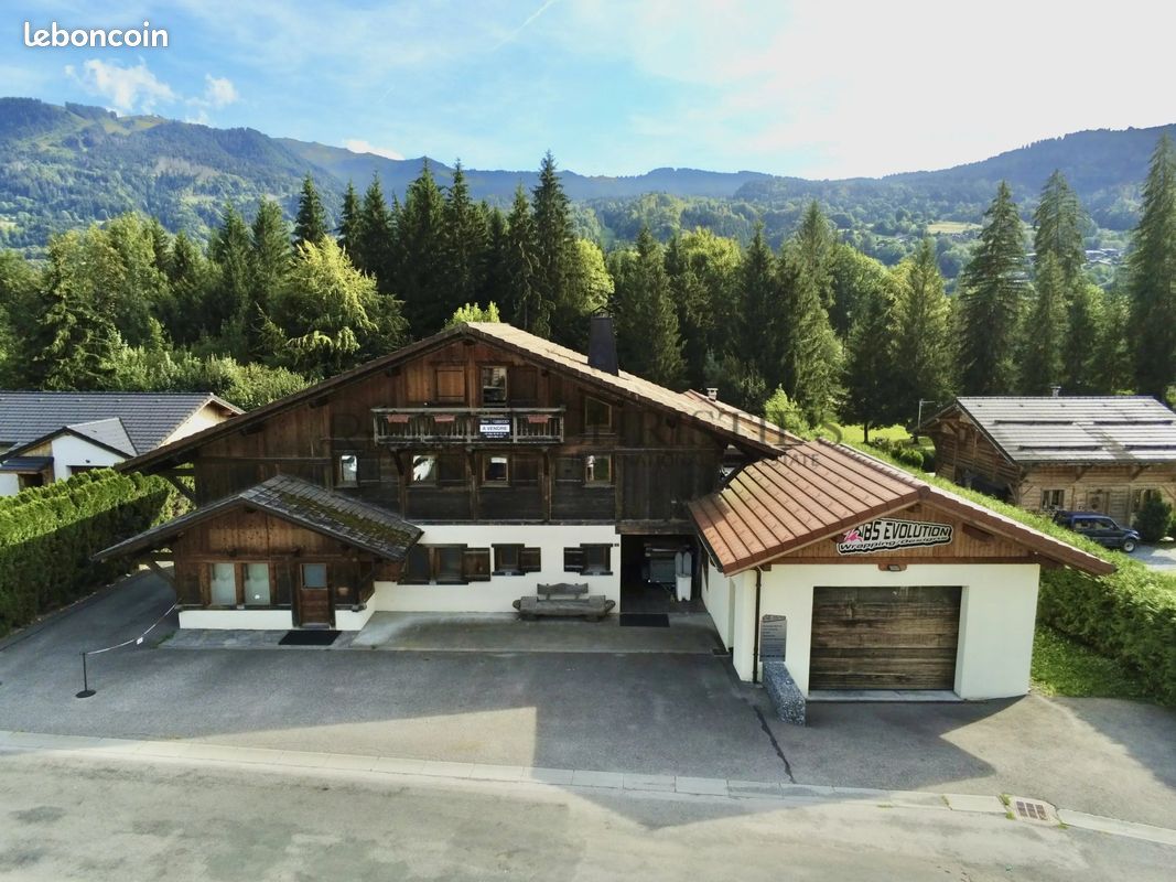 Immeuble 10 pièces 203 m² · à Verchaix · 203 m² · 850 000 €