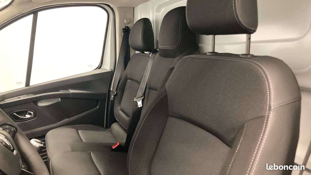 Renault trafic fgn l2h1 3000 kg blue dci 130 (image 19)