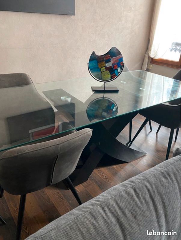 Table à manger (image 1)