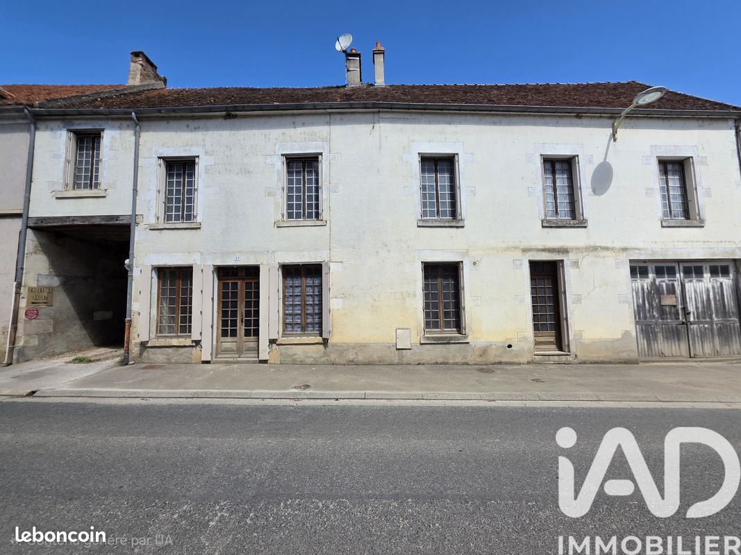 Maison 7 pièces 167 m² · à Billy-sur-Oisy · 167 m² · 50 000 €