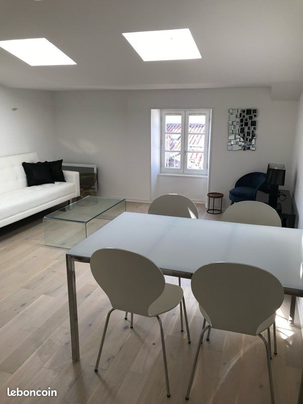Appartement 3 pièces 53 m² · à La Rochelle · 53 m² · 1 074 €