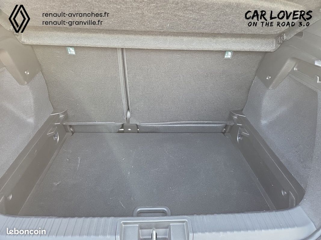 RENAULT Captur TCe 90 ch Techno (image 24)