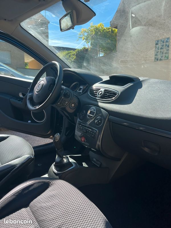 Renault Clio III Exception TomTom 1.5 dCi 85 – 2010 – 174 000 km – CT OK (image 3)