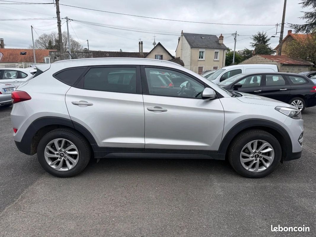 Hyundai Tucson 1.7 CRDI 115 BUSINESS 2WD (image 4)