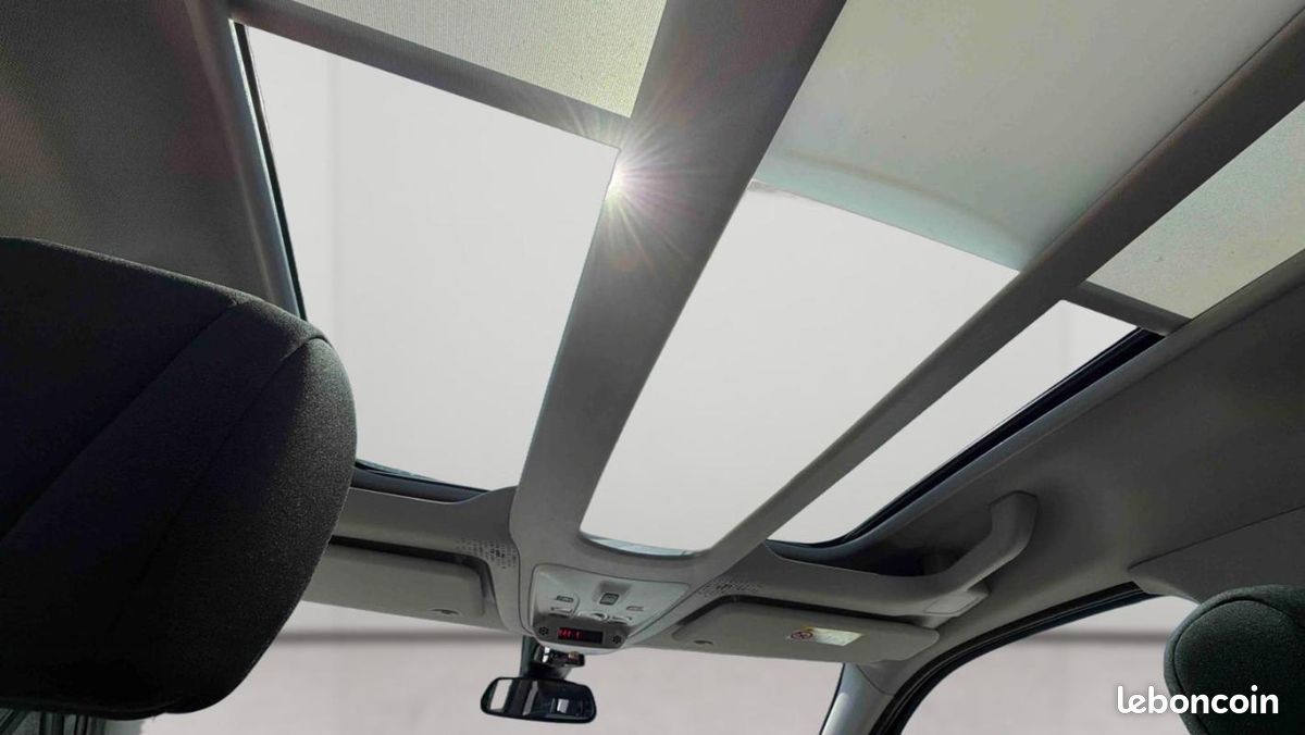 Citroën Berlingo Taille M PureTech 110 S&S BVM6 Shine (image 14)