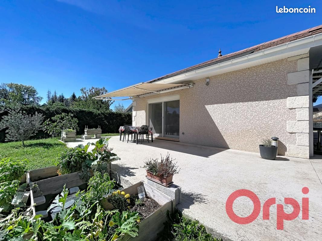 Maison 4 pièces 100 m² · à Les Abrets en Dauphiné · 100 m² · 275 000 €
