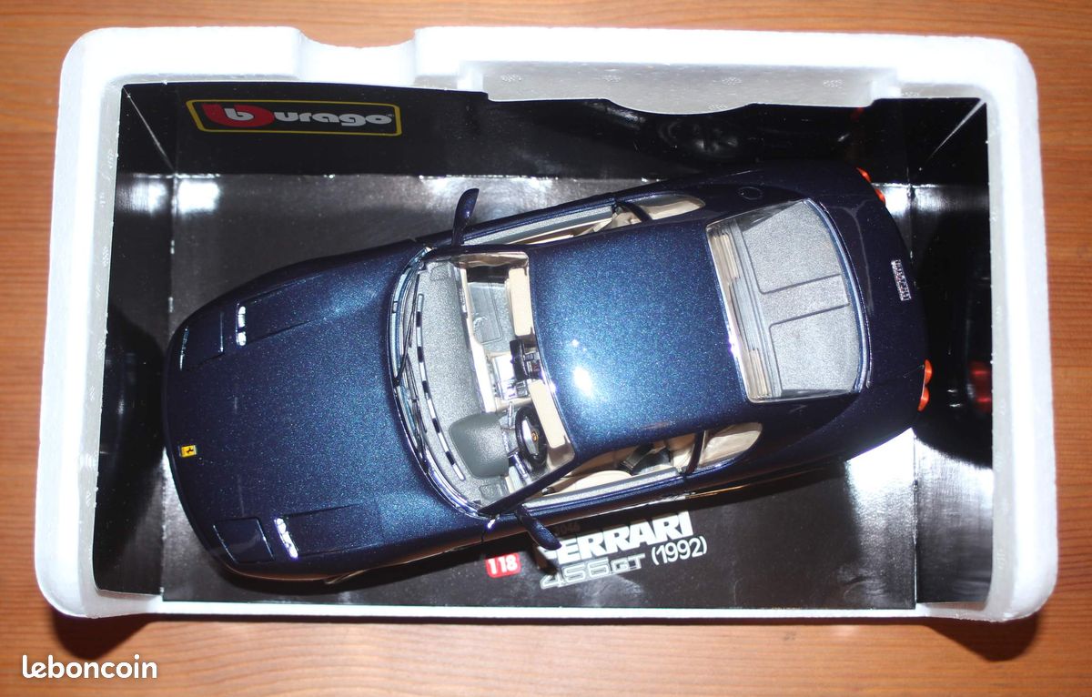 Bburago 1:18 - Coupé-pienoismalli - Ferrari 456GT - 1992