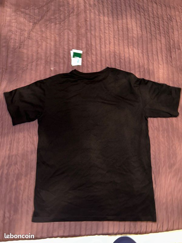 T-shirt (image 4)