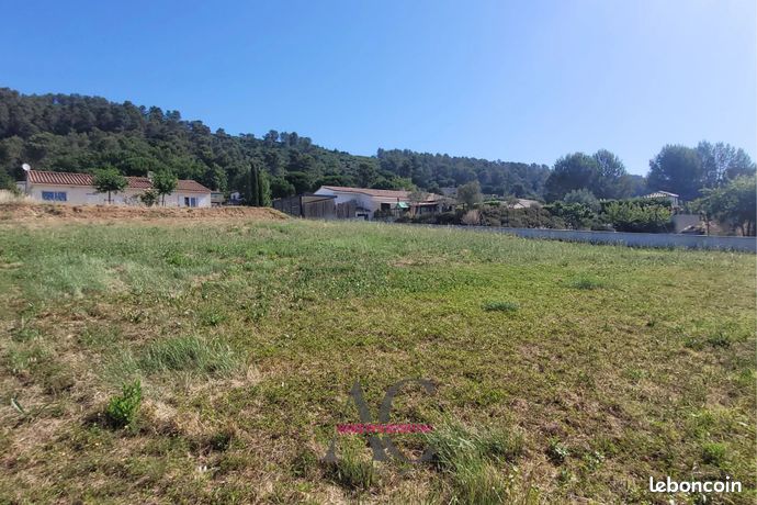 Terrain 1216 m² Camps-la-Source