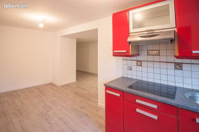 Studio 1 pièce 28 m²