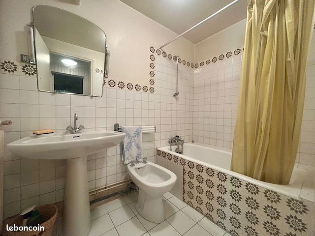 Propriété 13 pièces 341 m² (image 12)