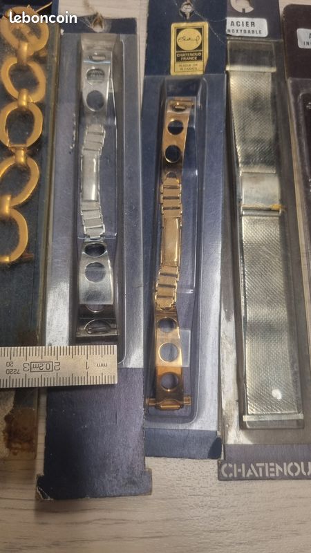 Lot de Bracelets pour Montre Vintage en Métal Neufs - Accessoires Rétro