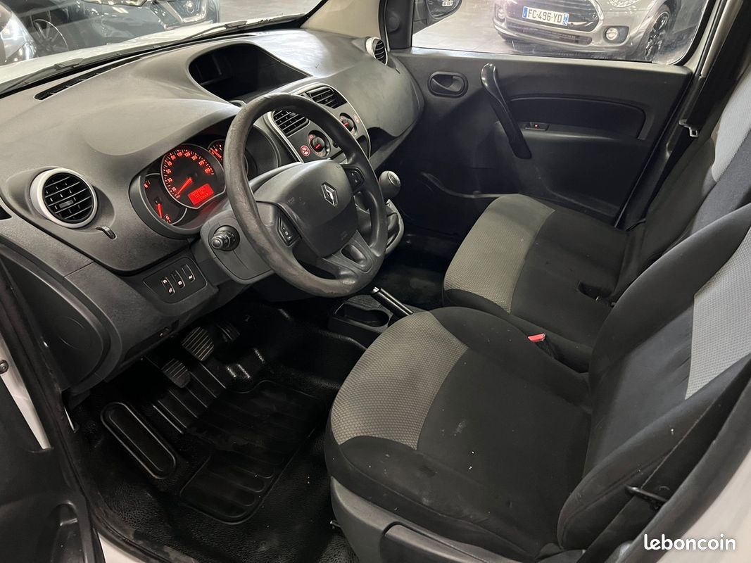 RENAULT Kangoo 1.5 BLEU DCI 95 CH TVA RECUPERABLE / Financement possible (image 7)