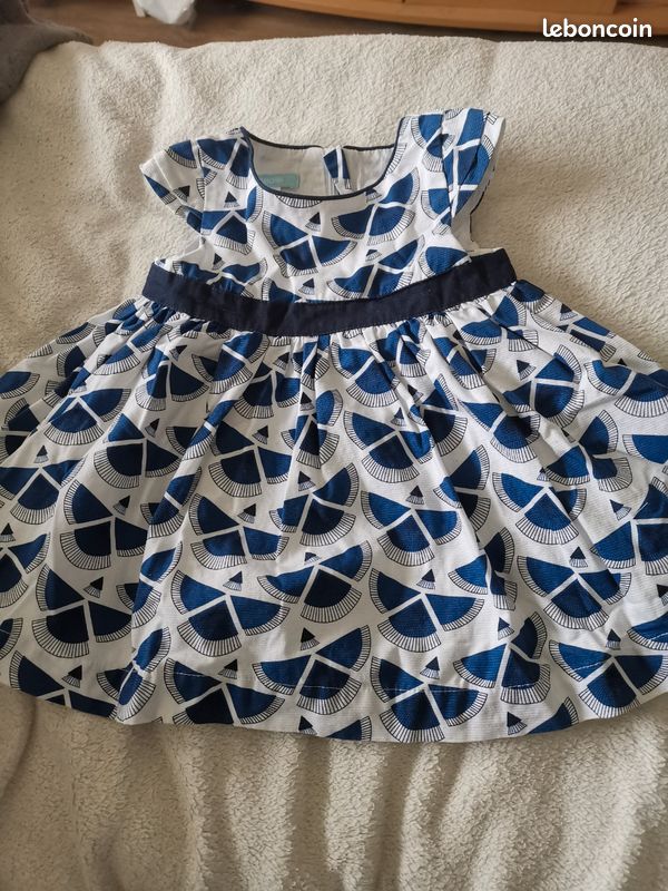 Robe (image 1)