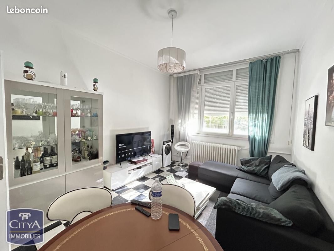 Appartement 4 pièces 91 m² · à Beauvais · 90,9 m² · 132 000 €