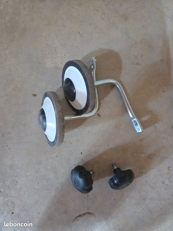 Petite roue vélo btwin 14 pouces Équipements vélos