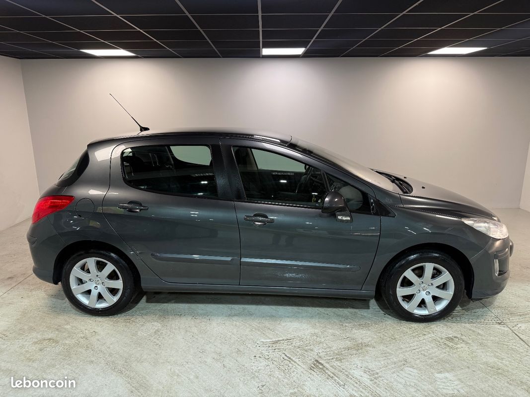 PEUGEOT 308 1.4 VTi 95ch Premium (image 7)