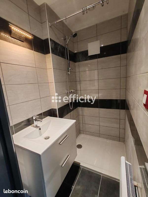 Immeuble 9 pièces 170 m² · à Bernières-sur-Mer · 170 m² · 350 000 €