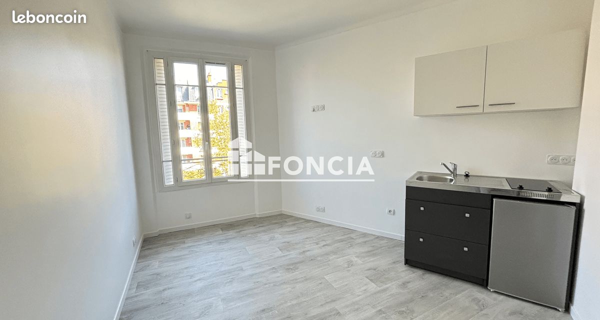 Appartement 1 pièce 15 m² · à Paris · 15 m² · 584 €