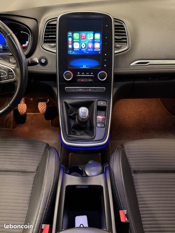 Renault SCÉNIC IV Intens 1.6 DCI 130 / CARPLAY FILAIRE / CAMERA RECUL / RADARS AV AR / GRAND ECRAN / KEYLESS /ROUE DE SECOURS GALETTE (image 21)